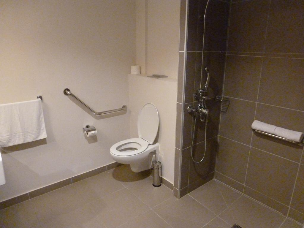 Hotel Du Centre Numea Habitación foto